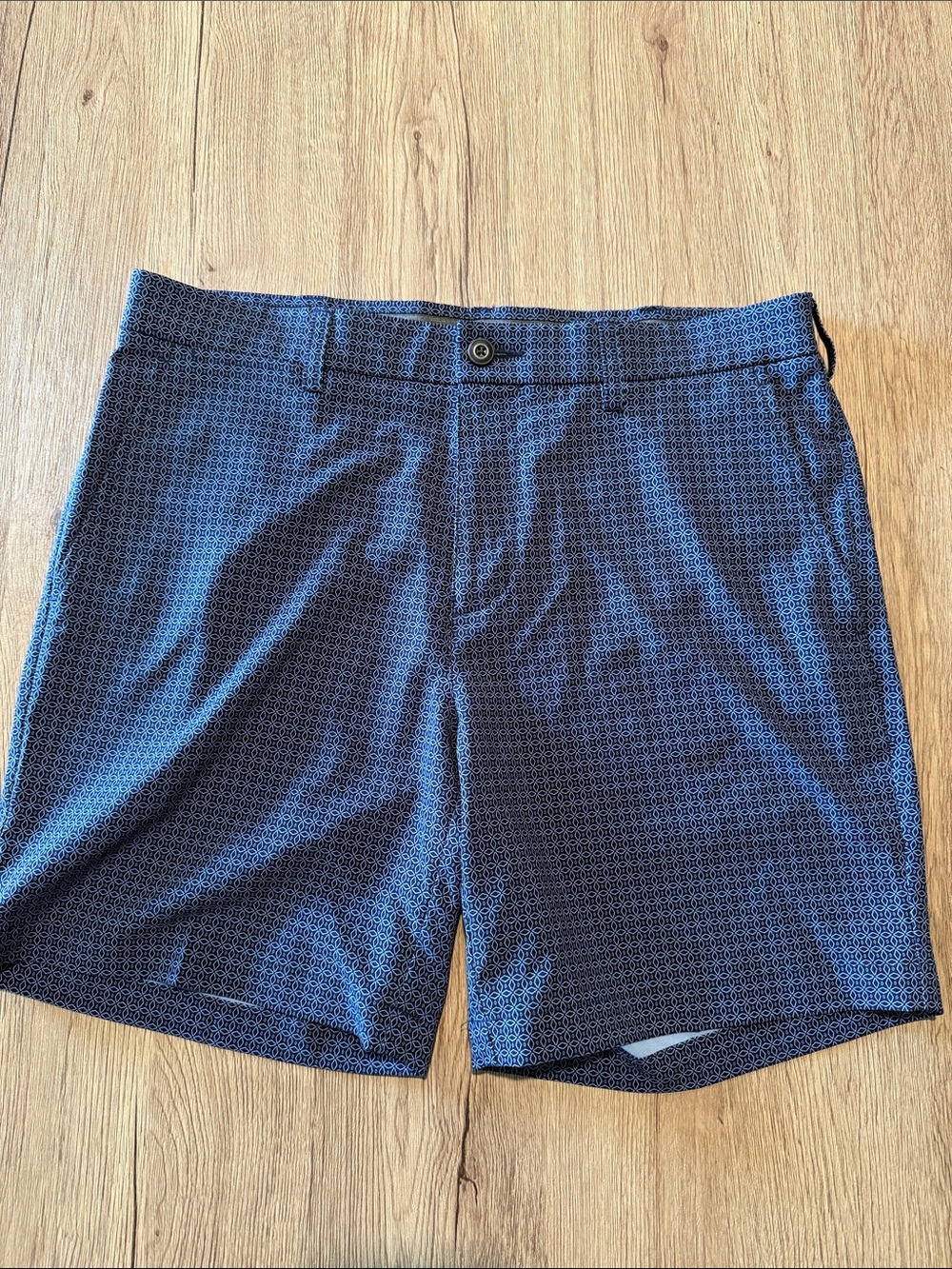 Roundtree & Yorke Navy Geometric Performance Shorts